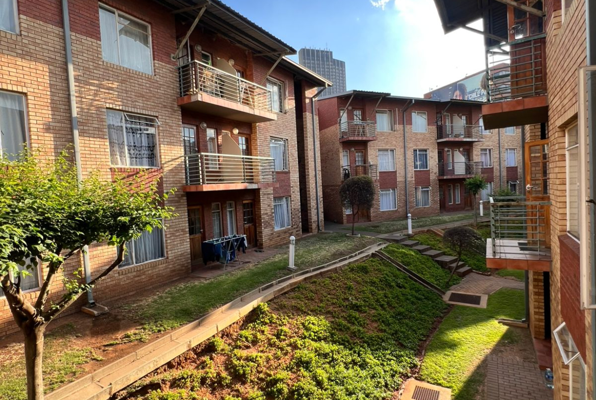 PHOTO-2025-10-07-18-44-36