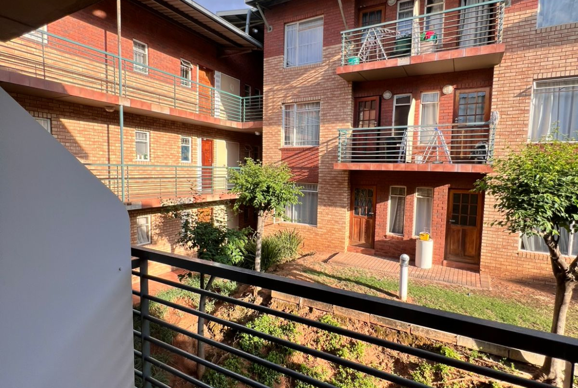 PHOTO-2025-10-07-18-44-37