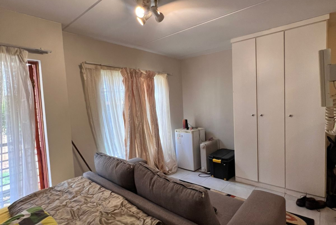 PHOTO-2025-10-07-18-44-40 3