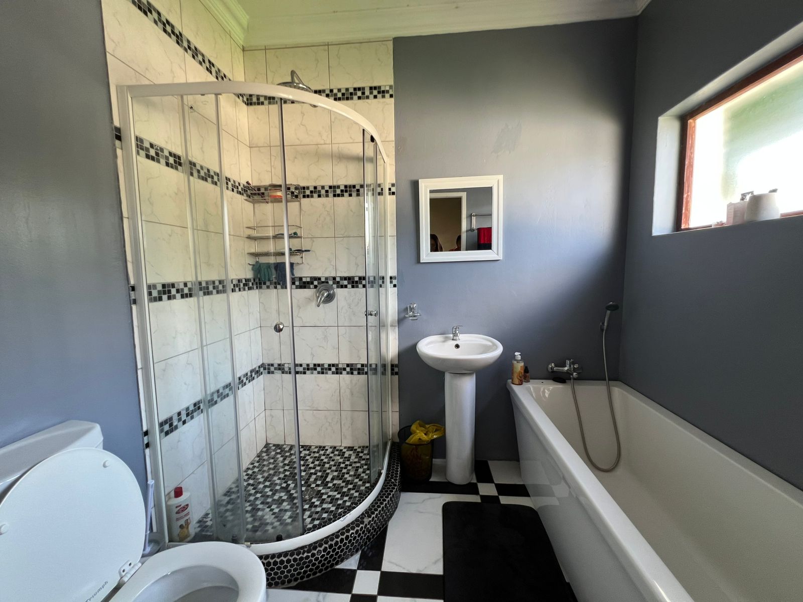 a7e2b9c1-85e7-4029-ad52-a9116a991d4c